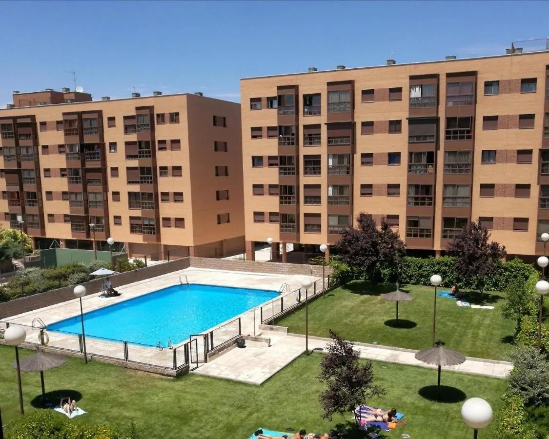 Deyanira Suite, Aeropuerto, Ifema Madrid 0*,