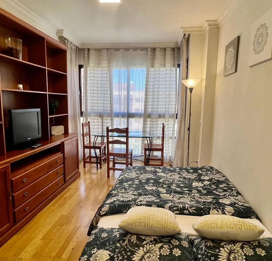 Deyanira Suite, Aeropuerto, Ifema Madrid Apartment