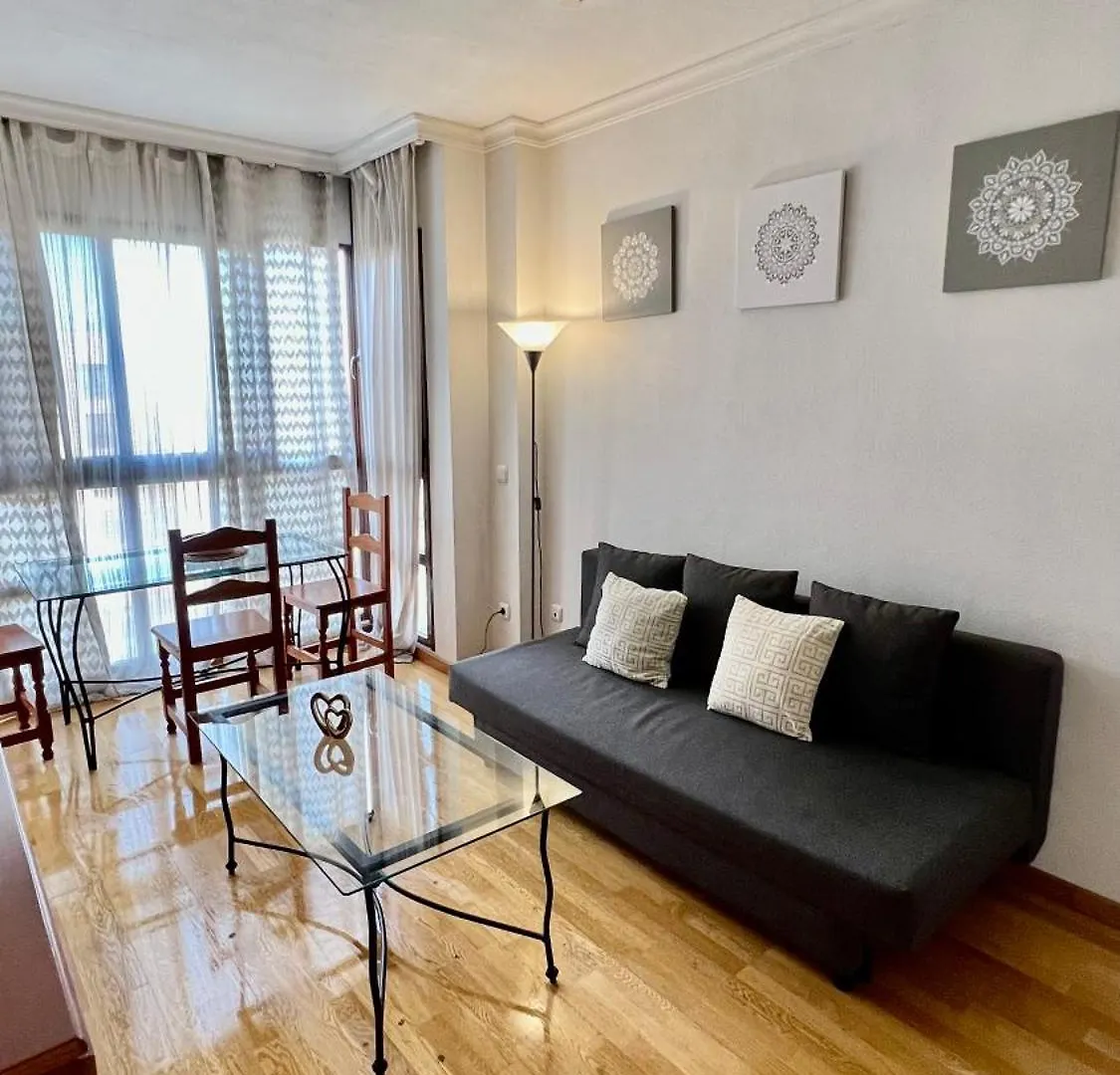 Deyanira Suite, Aeropuerto, Ifema Madrid 0*,